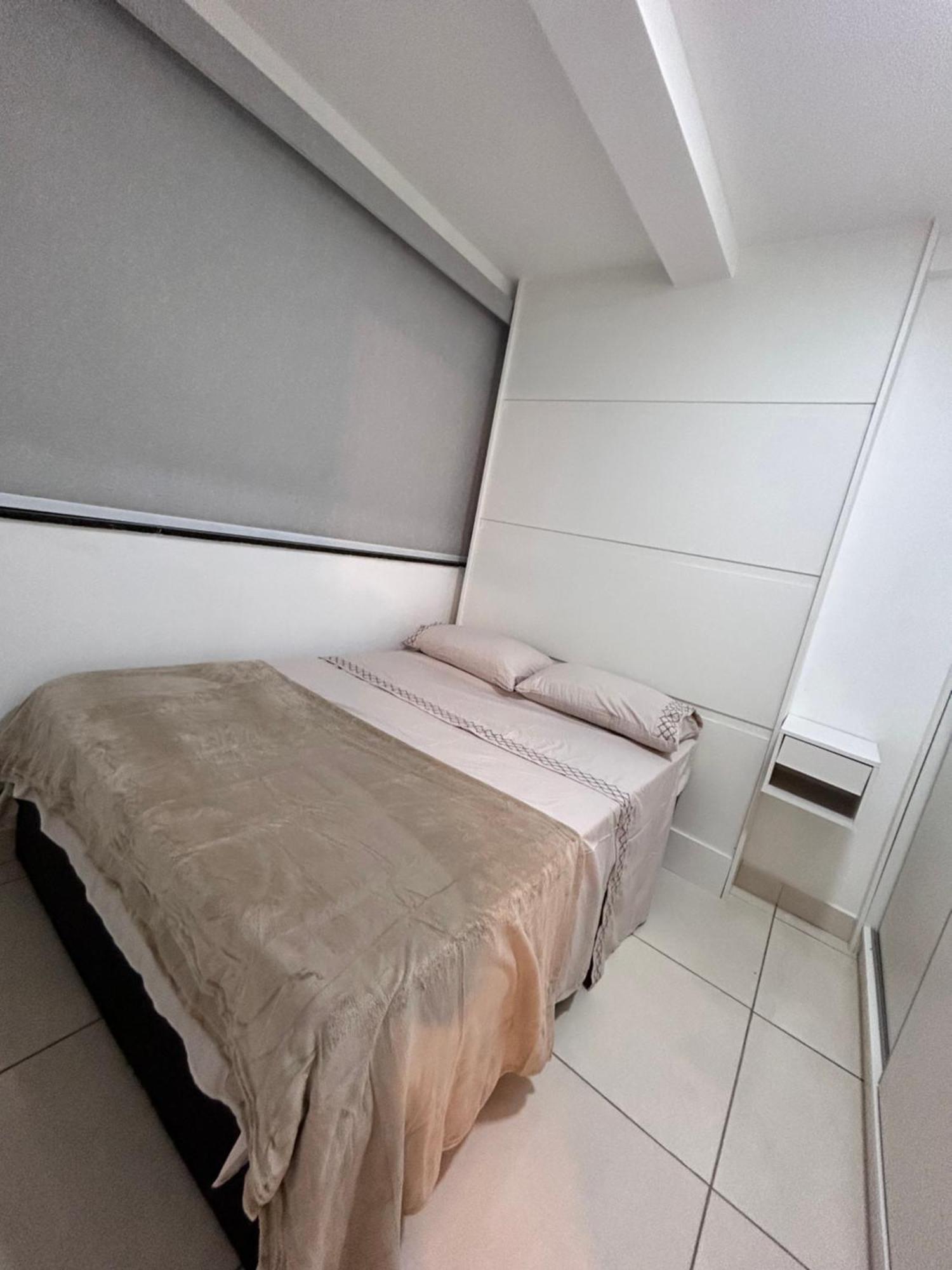 Apartamento Ap A 195 Metros Da *
